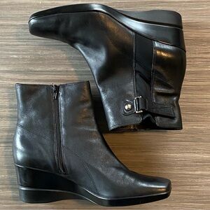 NATURALIZER Signature "Netta" Black Leather Wedge Ankle Zip Boots - 9B
